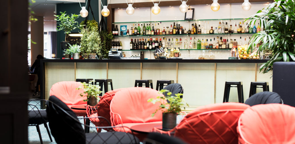 Copyright: Bilden får i obegränsad omfattning publiceras av Scandic AB, i såväl interna som externa kanaler. Scandic-Crown-Bar-Garden.jpg
